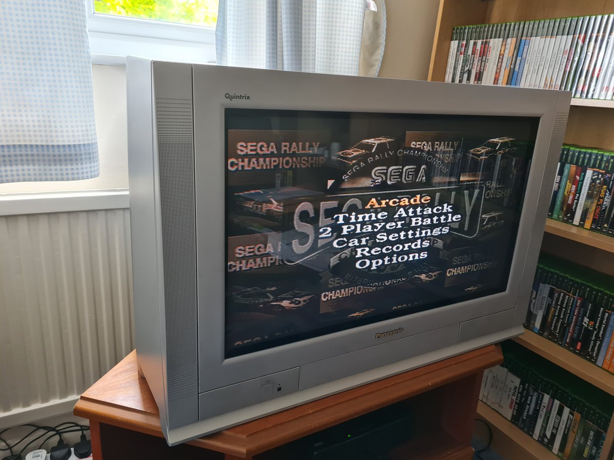 HowittSimon's tweet image. Treated myself to a new TV this morning - well a new old one!  Works pretty well I'm glad to say, tested it out with a bit of classic Saturn :)