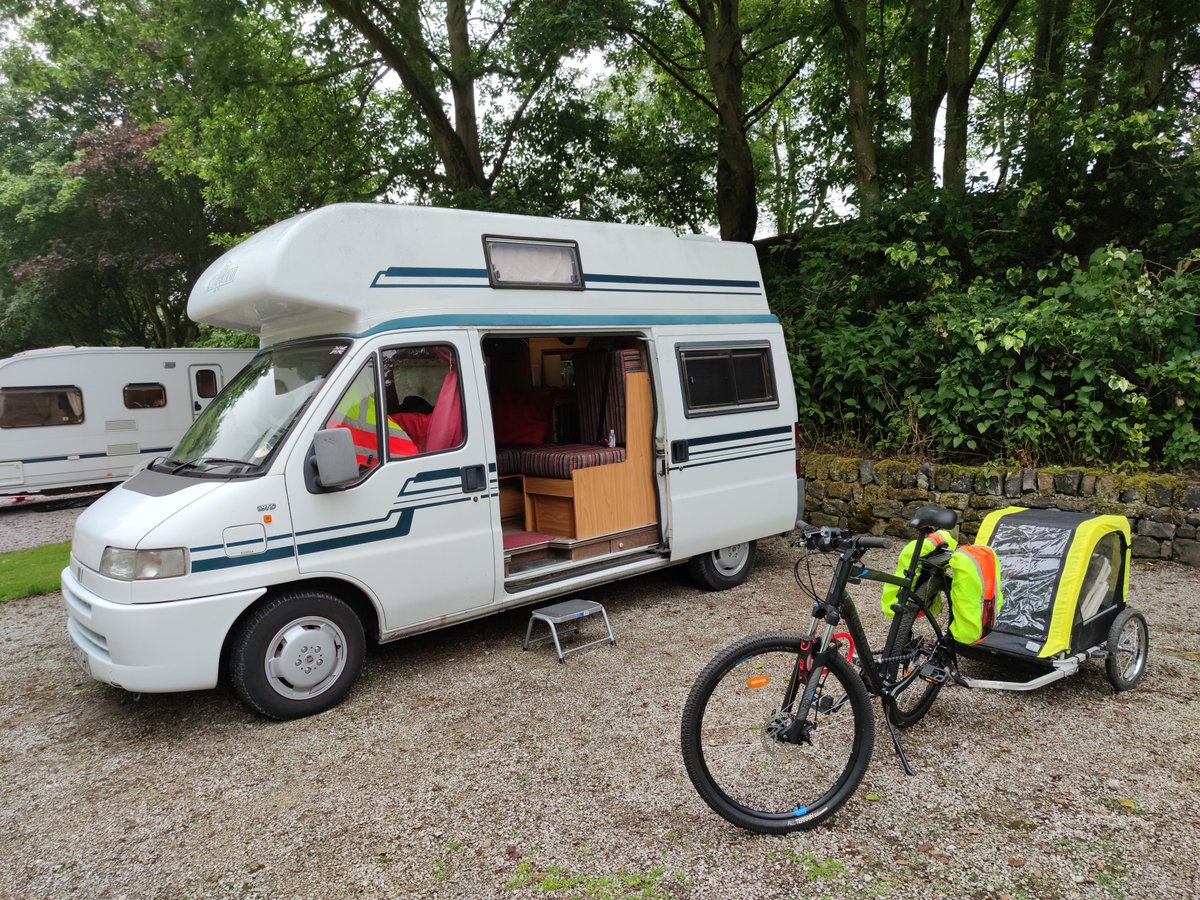 Firesnapper999's tweet photo. Checked in, campervan, bike &amp; Benson's chariot set up. As #eMTB in for warranty repair, using the #RockriderST520v2, also fitted with two gold standard D Locks &amp; a 113db movement alarm. Man &amp; mutt now chilling out.... Pain meds on board 💊💊 😳 #HebdenBridge #Calderdale #WYorks https://t.co/5wCPD3OECh