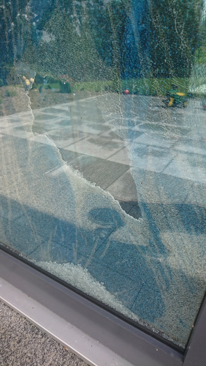 joaniemryan's tweet photo. @Munster_Joinery this seems to be a common problem amongst your customers. I have read many similar stories on social media. Can you comment on what is causing this common issue to happen so regularly? @selfbuildire https://t.co/tQt0n80tVW