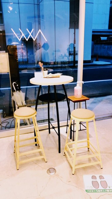 こんなオシャレなお店だった 