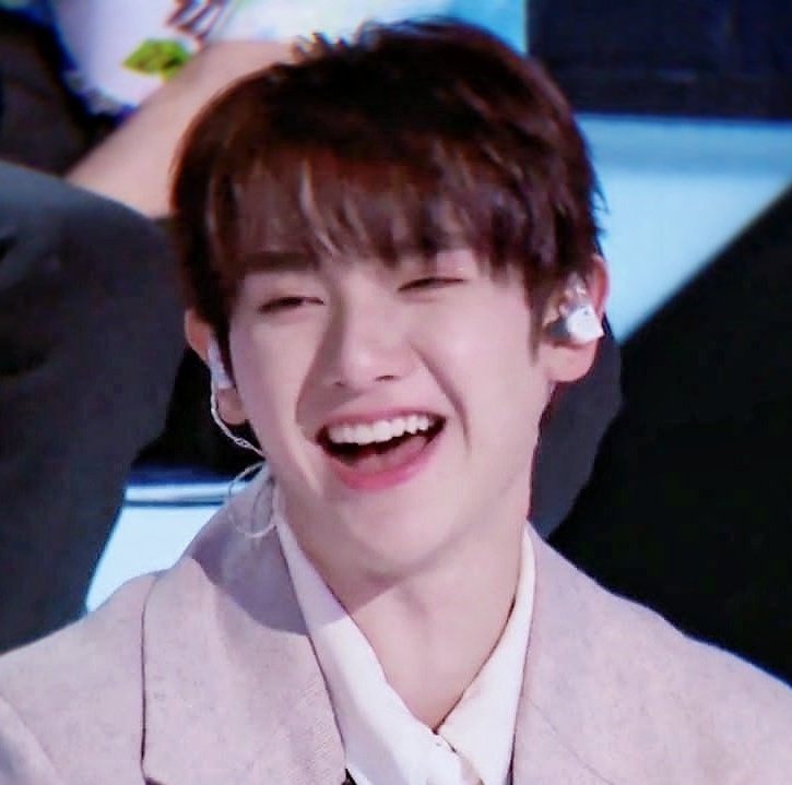 Nine86304276's tweet photo. เหตุผลที่ตกหลุมรักพี่นายก็คือ รอยยิ้มแรกที่เห็นในรายการ และตัดสิ้นใจปักเมนว่าต้องเป็นคนนี้เท่านั้น ยิ่งได้รู้จักยิ่งรักมากขึ้น อยากจะใช้เวลาตลอด 2 ปีนี้เพื่อพาพี่ไปถึงจุดที่พี่มีความสุขที่สุด ❤ ขอบคุณที่ทำให้ชีวิตเราสดใสในทุกวันนะ 🥰
#FallingInLoveWithNine https://t.co/i63YKLiEVd