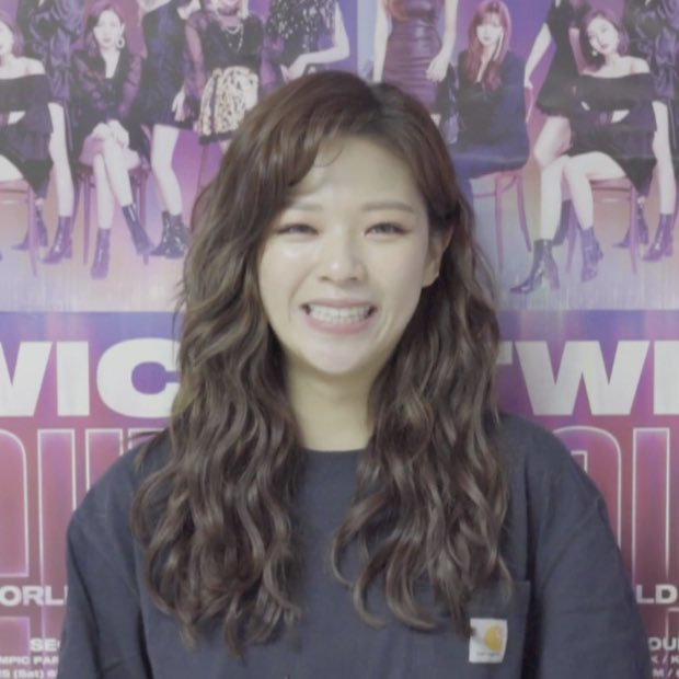 tiny jeongyeon (@yjytiny) on Twitter photo 