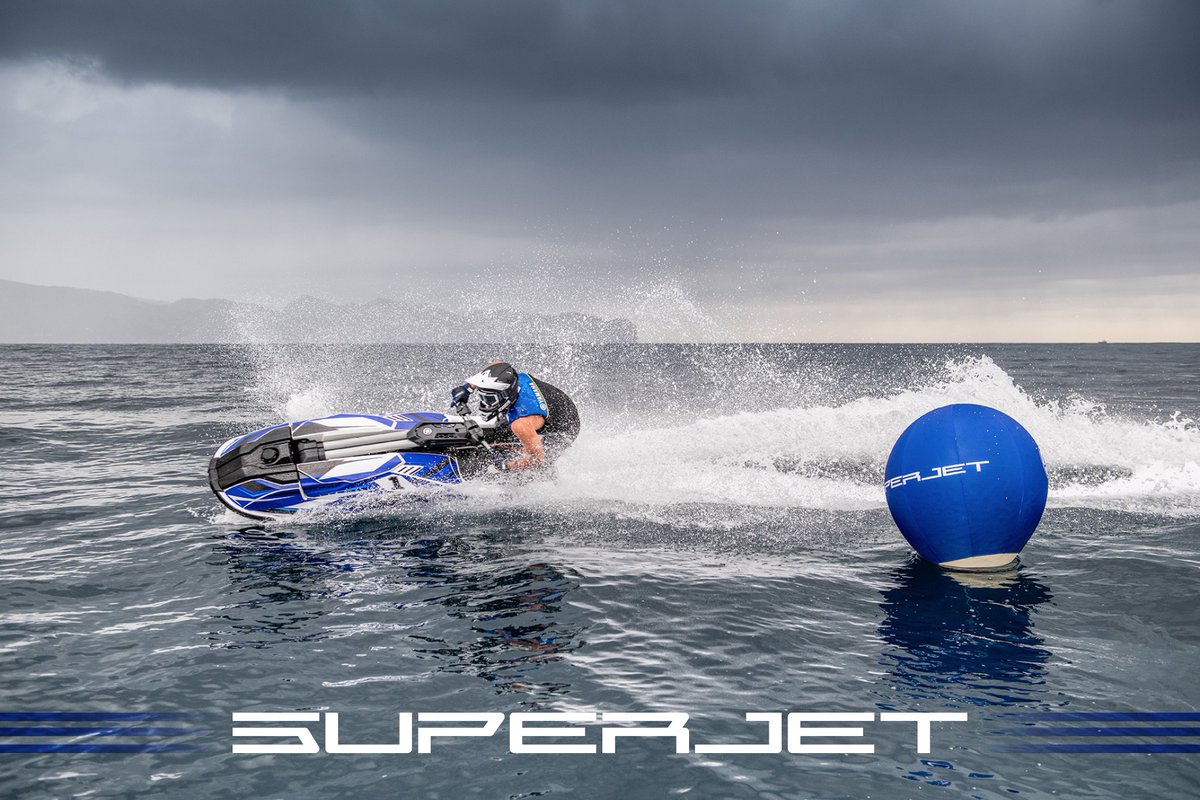YamahaMarineFr's tweet photo. #Yamaha SuperJet 4-temps 🚀. Un ADN racing et des sensations fortes garanties, désormais accessibles au plus grand nombre 👉🏻 https://t.co/1Ti77TqfYp

#SuperJet #SuperJet4T #YamahaWaveRunner https://t.co/lsTgxvRyyl