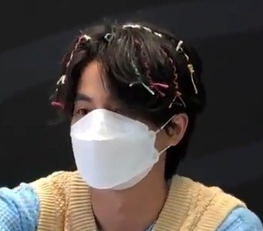 DianInn5's tweet photo. Su cabello ❤️🧡💛💚💙💜

@gulfkanawut https://t.co/muUj3noabg