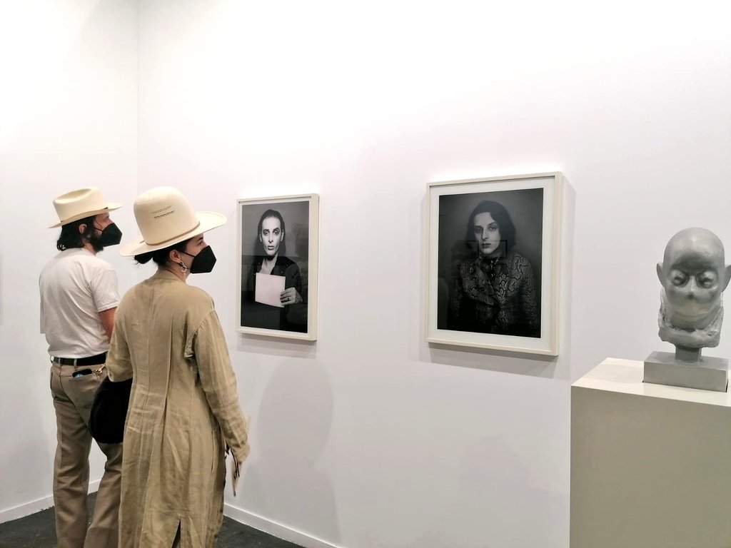 auralgaleria's tweet photo. Cuarto día de @FeriaArco en @IFEMA stand 7C10.
#annabellageiger #fernandosinaga #urslüthi #conchajerez #ignaciogómezdeliaño #ingridwildimerino #javiervallhonrat #josémaldonado #judithegger #mirjamkroker #pepagut https://t.co/62fGLffnvW