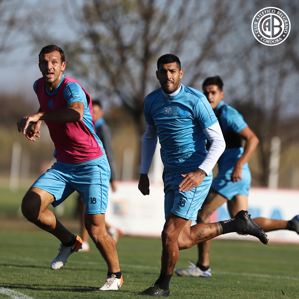 ¡ÚLTIMA PRÁCTICA! 👊

#Belgrano realiza trabajos de pelota parada, con la cabeza puesta en la fecha 16 ⚽.