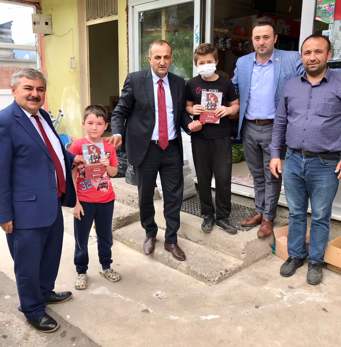 musakucuk2934's tweet photo. MHP Gümüşhane İl heyeti, Kürtün belediye başkanımız, meclis üyemiz, MHP ilçe başkanımız ve Gümüşhane Ülkü ocakları başkanımız @SAlp029 ile Kürtün ilçemizde gün boyu ziyaretlerde bulunduk... Varolsun Teşkilat.. Kürtün.. Gümüşhane https://t.co/foFT1VdFhZ