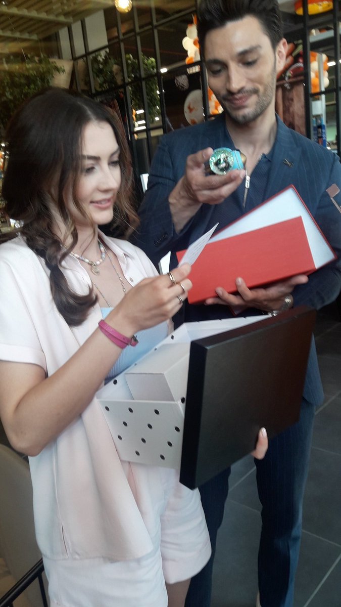 theroseea's tweet photo. Çok güzel bir ikilİ 🌸
#İlhanŞen #BurcuÖzberk #AşkMantıkİntikam https://t.co/RmxAIZ2phU