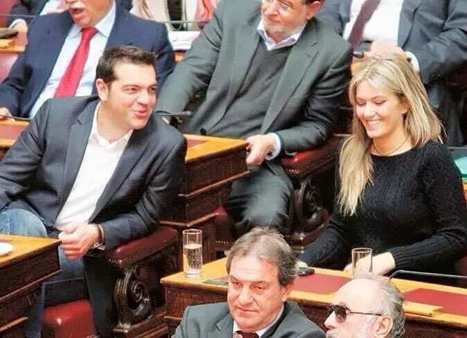 oldfileles's tweet photo. -Κοπελιά; Θέλεις να σου δείξω το λόουερ μου; 
-Α να χαθείς σάτυρε.. https://t.co/t4uL5G6YGA