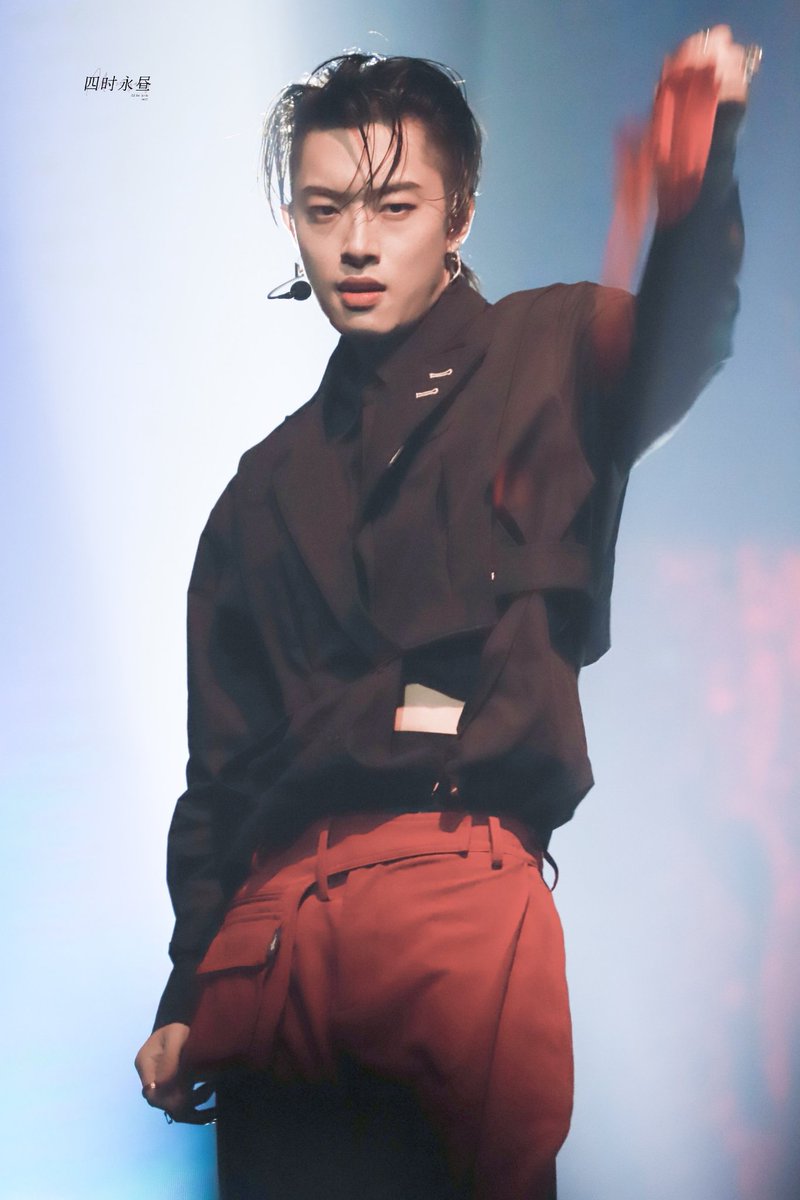 FYQINSONER's tweet photo. [FANTAKEN] 210710

ONER Struck Show in Wuhan

©️ 四时永昼 | 木子洋图博

#ONER #MuZiyang #木子洋 https://t.co/0fT9tiVfyc