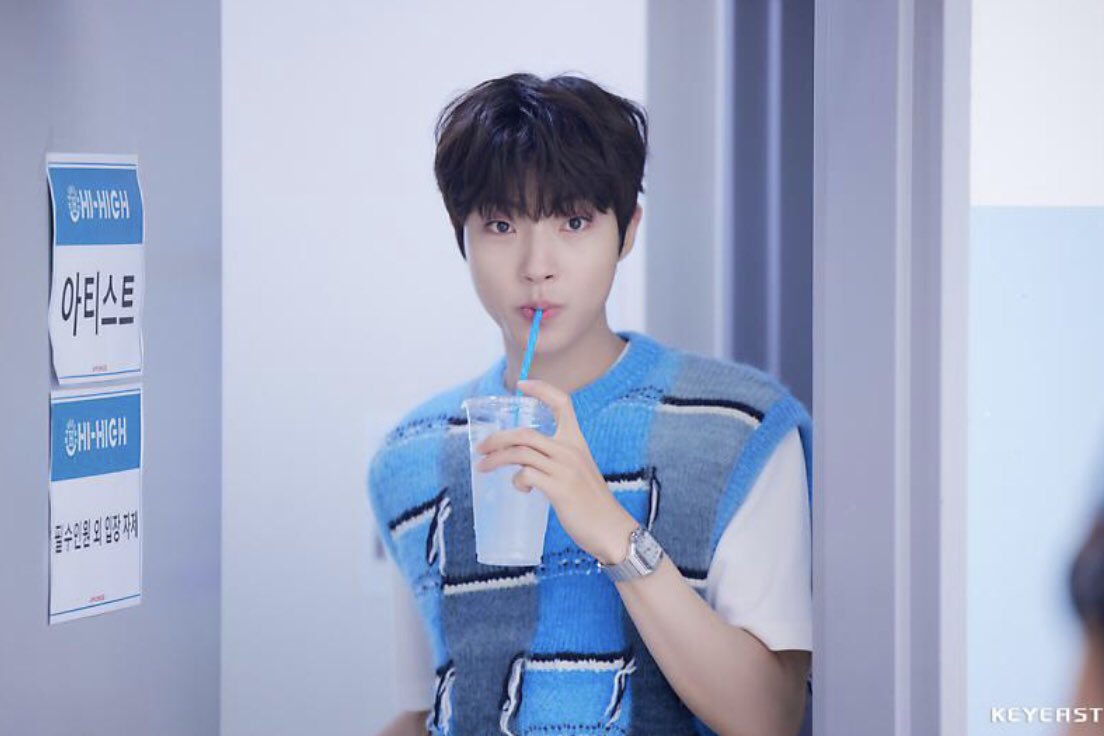 HWANG INYOUP PICS tweet media