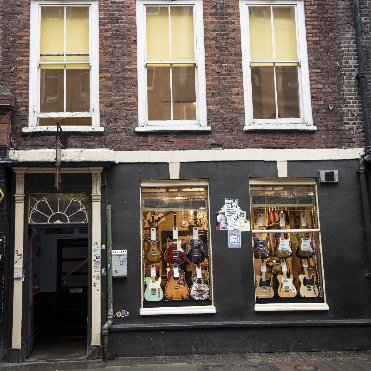 Strike’s detective agency is located on #DenmarkStreet, in central London, which has the nickname of Tin Pan Alley. The nickname comes from its association since the 1950s with the music industry. Have you ever been? 

robert-galbraith.com/denmark-street/