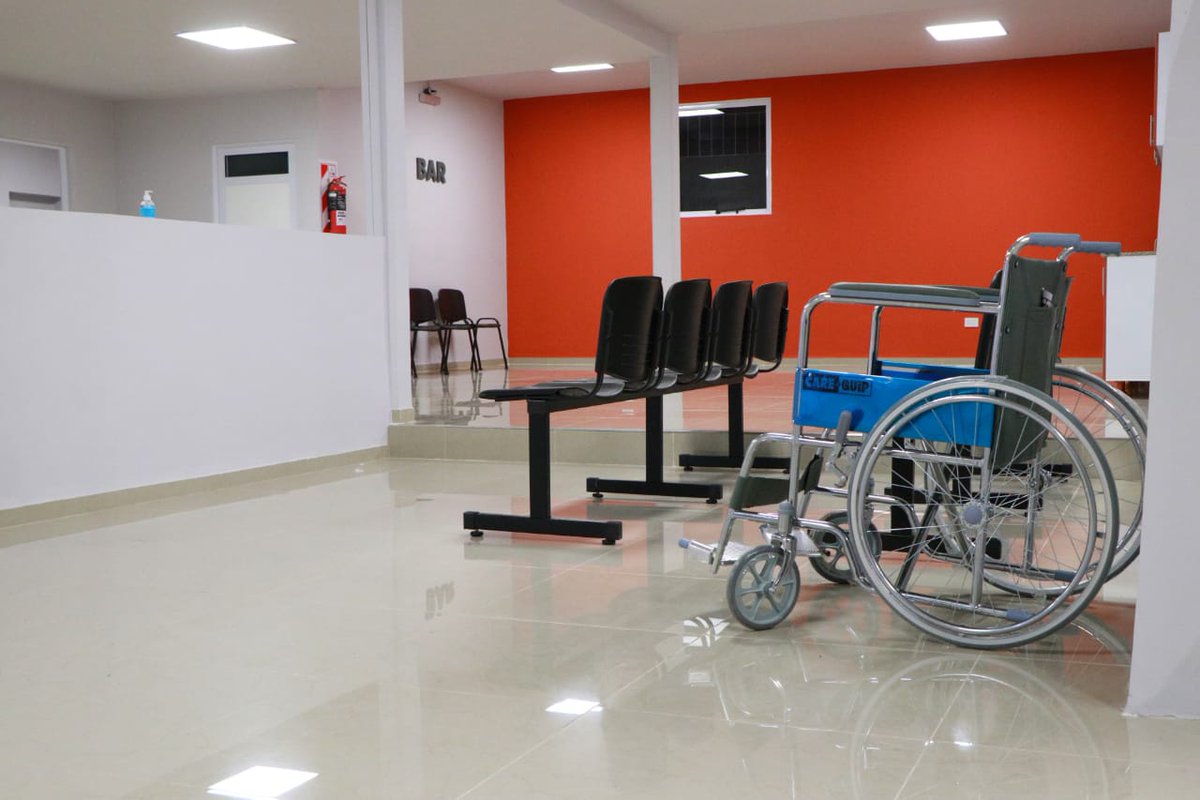 GobiernoChaco's tweet photo. INAUGURAMOS EL PRIMER CENTRO DE ENFERMEDADES RARAS DEL CHACO

🏥Habilitamos las obras del Centro de Referencia CREO, en #Barranqueras, la primera institución de estas características del país y una de las pocas que existen en Sudamérica. https://t.co/drECtMs10T