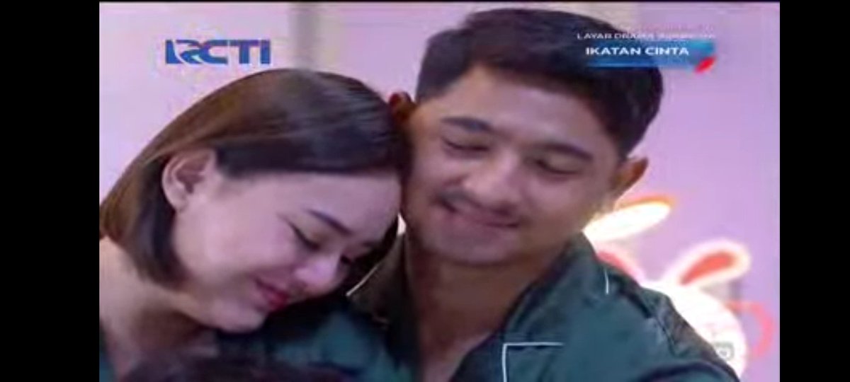 BucinnyaAladin's tweet photo. ARMY FAMILY💚💚
#IkatanCintaEp352 #IkatanCinta https://t.co/KDuA3rAu4C