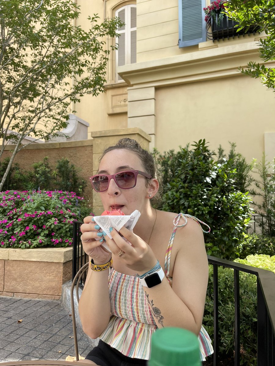 cassadillaa23's tweet photo. Can’t believe some boy dumped me. I am hot as hell. And I did not spill half of this sandwich all over me!!!! I would never!!! https://t.co/MFt7RIho0o