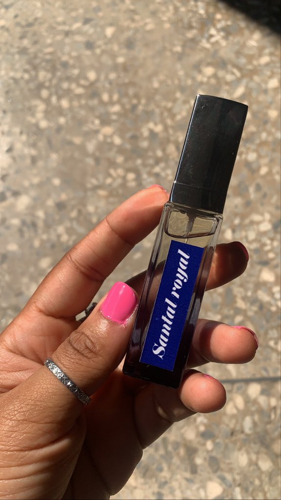 oakessence_ng's tweet photo. Santal Royal perfume oil 
The perfect blend of sandalwood, oud and cinnamon 

Available in 30ml- N7,000
20ml- N4,000 

Send a DM to order https://t.co/x0NXhkCfmb