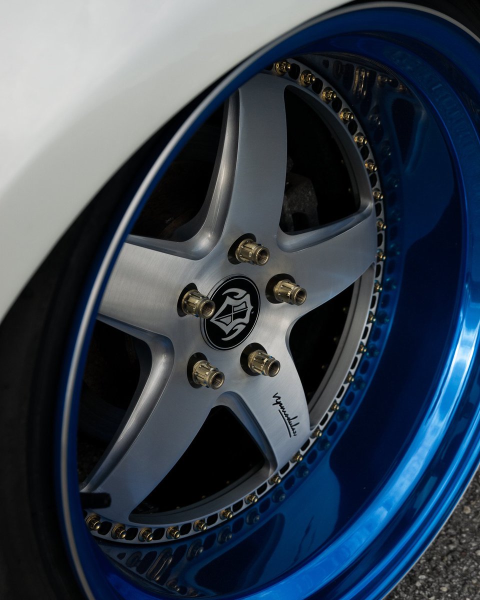 EueyMedia's tweet photo. Static ass g35 on some fucking @VIPMODULAR #static #g35 #stance #slammed https://t.co/QyHVlFGWdL