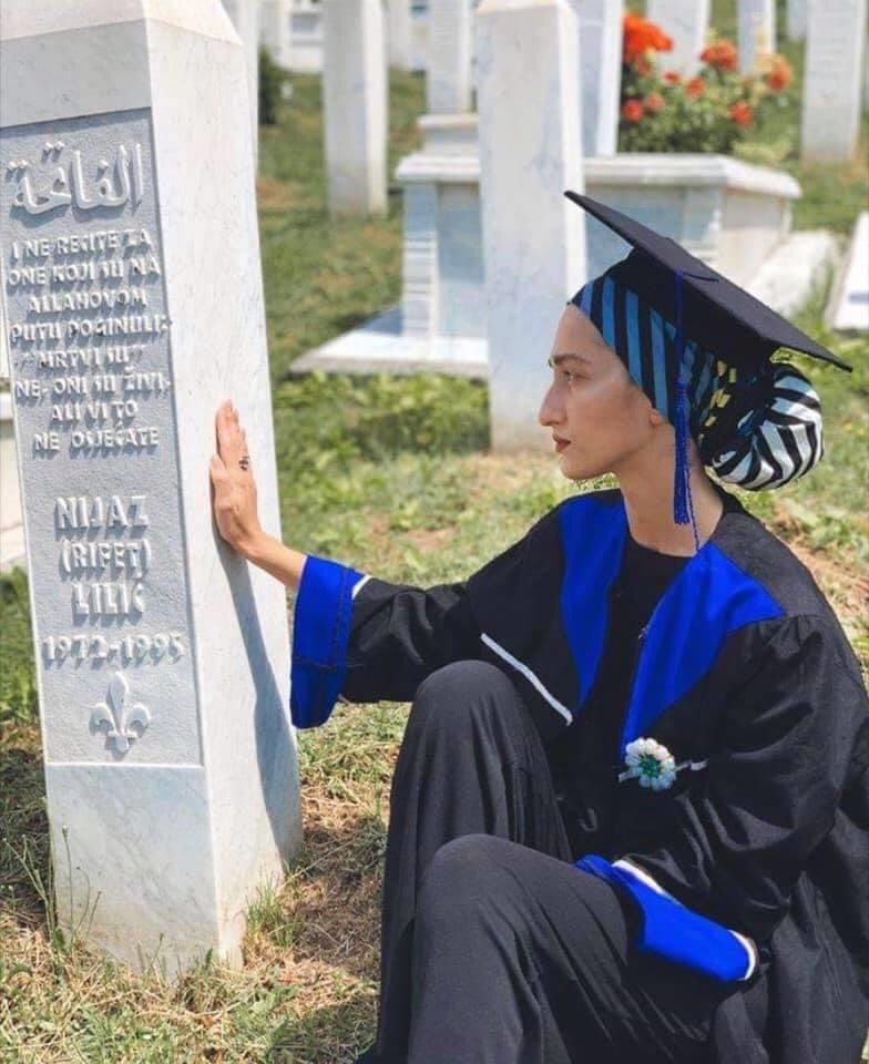 Bosnian History tweet media