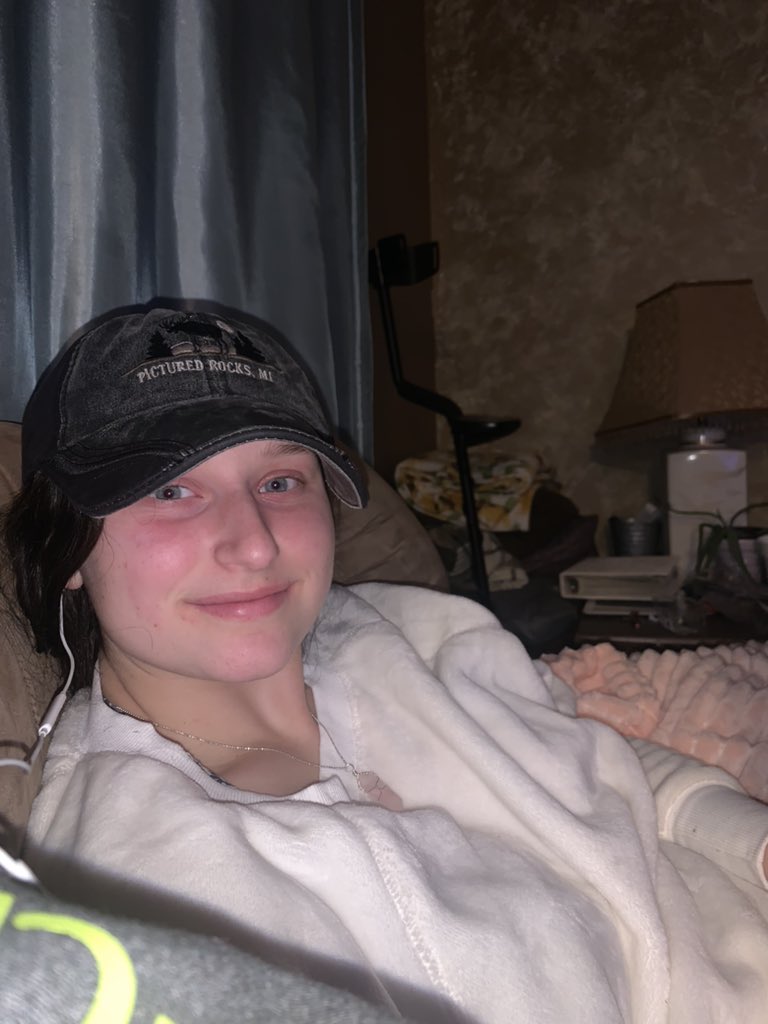 JacobDaDarling's tweet photo. Happy 20th birthday to the prettiest girl in the world! I’m so lucky to be blessed with you as my better half. Every thing we do feels like an adventure of it’s own and makes me so  happy. I love you @10riri10 to infinity and beyond 🪐🌎🌜🌞❤️ https://t.co/Dx3efoHvah