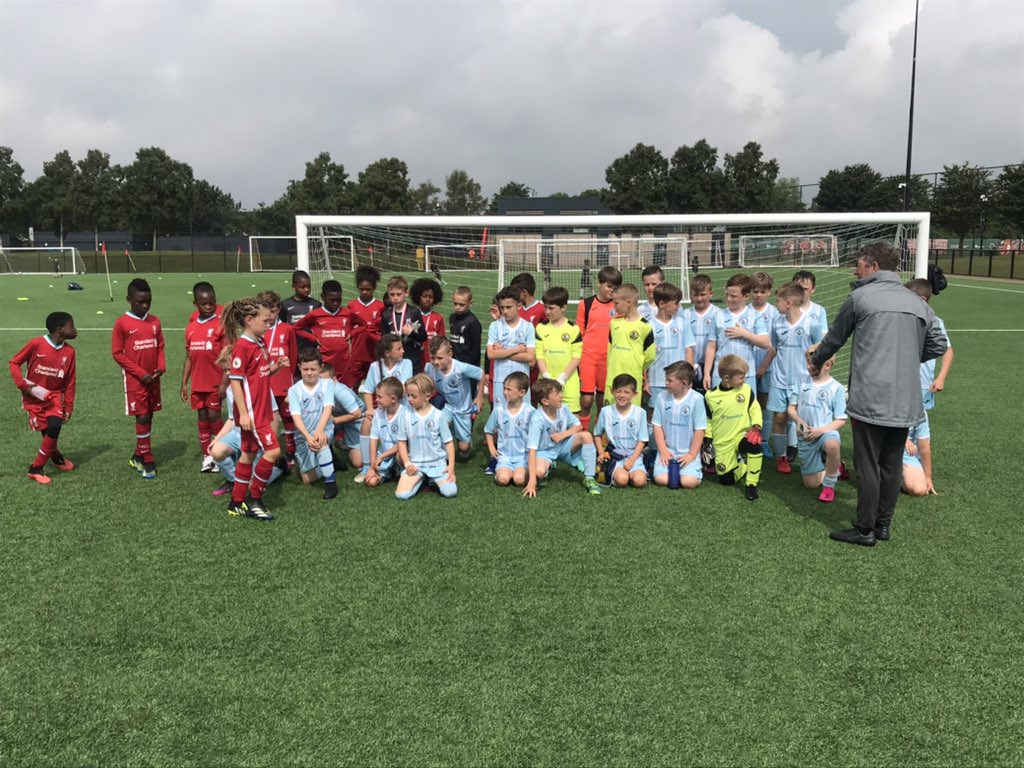 Darren Owens tweet media