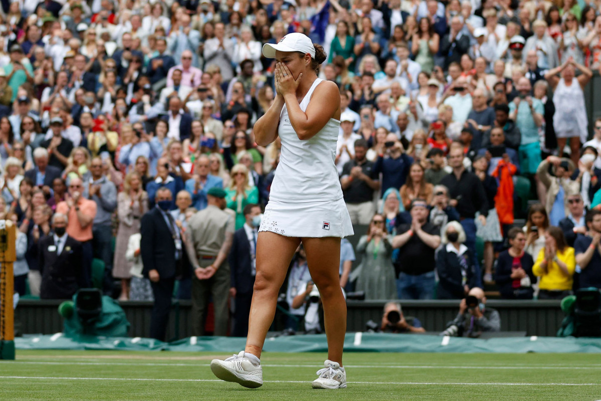 Ash Barty wins first Wimbledon title in three set thriller over Karolina Pliskova