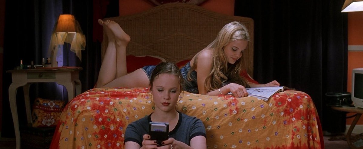 TheCinesthetic's tweet photo. American Beauty (1999) dir. Sam Mendes
https://t.co/Rgz6mhonKU