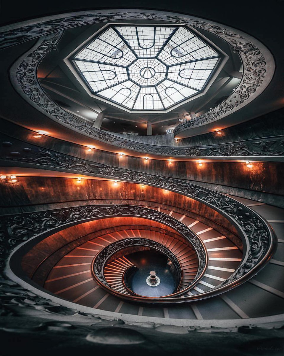 mindzeye's tweet photo. 🌀15 shot vertical pano of the Bramante Staircase inside the Vatican Museum. 🌀 https://t.co/J8oyRQ2Dgy