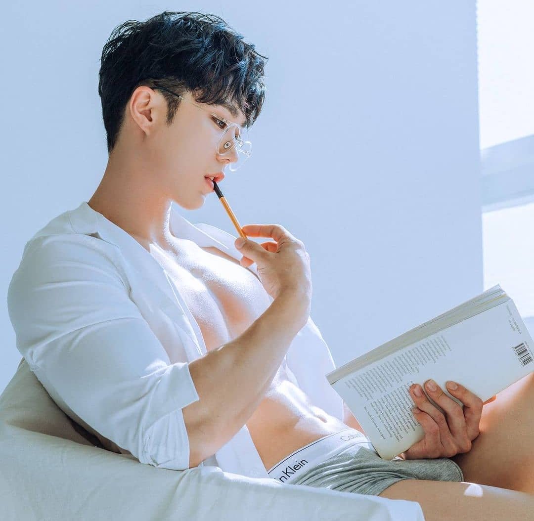 TryExplore7's tweet photo. Asia Boys / Chicos de Asia / Coreanos / Korean / https://t.co/0ZwjxLaL30 / #tryexplore #tryexploreplus #disenowebplus #kfashion #fashionstyle #uzzlangstyle #korean #koreanpop #asianmodels #koreanboy #bts #CHANYEOL #kpopfff #koreanfood #SiguemeYTeSigo #follownow #follow4folow https://t.co/VGXJrTcj7H