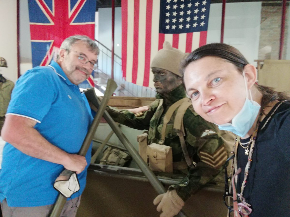travelbloggerit's tweet photo. Con #AITBOltrepomantovano siamo al museo della seconda guerra mondiale di #Felonica.
Qui si trovano oggetti usati nel conflitto, oltre a documenti, armi e armature.
Le carte tonde? Sono quelle utilizzate dai soldati inglesi nei momenti di svago!
#adv @OltrepoMN https://t.co/5sg5qS1ppV