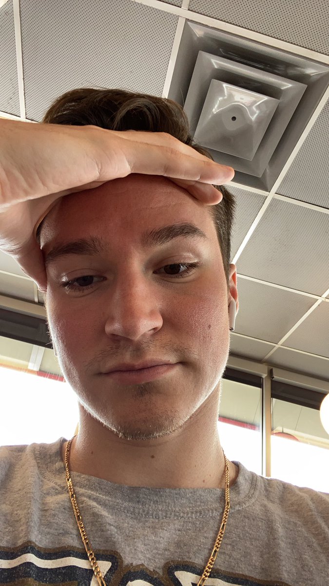 KevyWh16's tweet photo. Still on my last bite of #7. Just shat my brains out. Hope that means ill be hungry again soon. May go workout in parking lot next hour https://t.co/lHEbRSHnqE