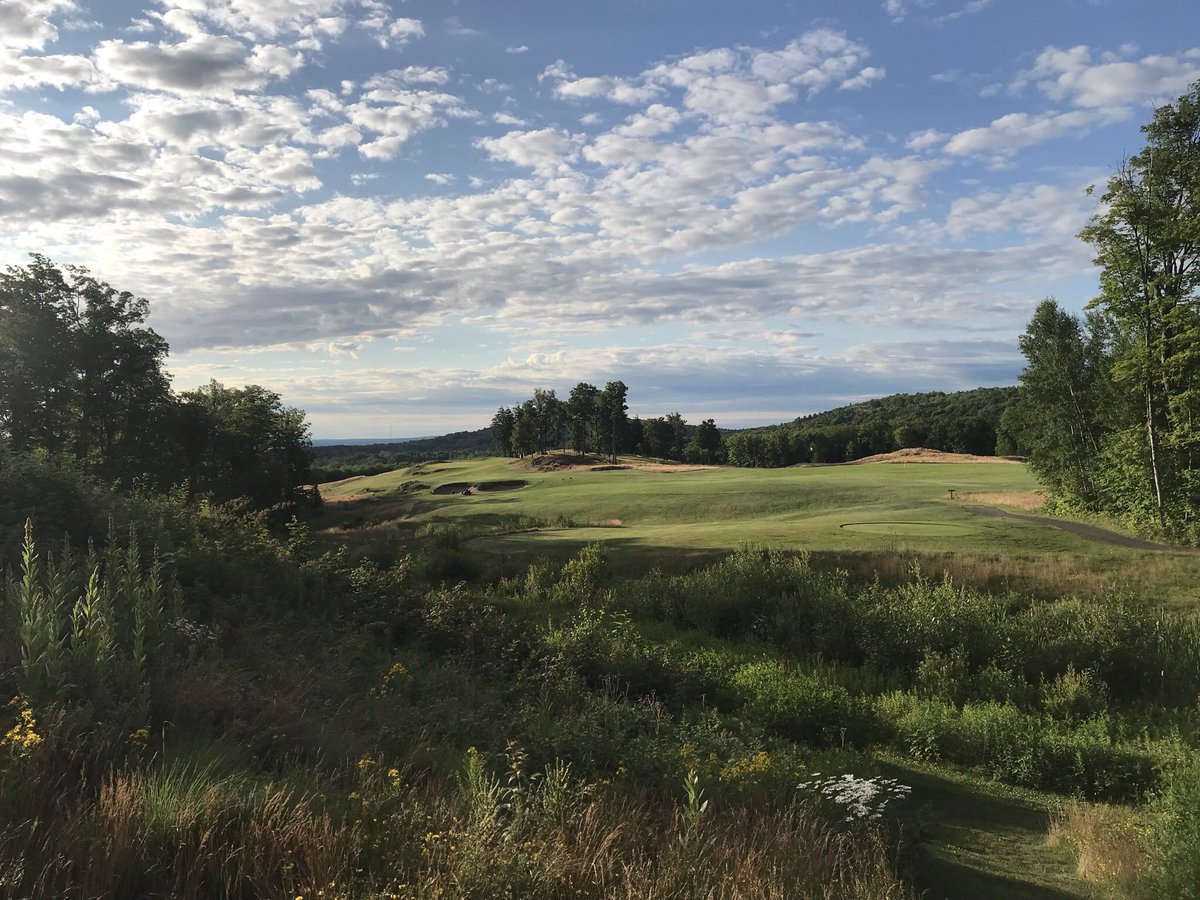 MarquetteGolf's tweet photo. Good luck to all of the players in the UPGA Best Ball event. #Heritage course today and #Greywalls tomorrow. The crew & I have them dialed in for your enjoyment #FixYourBallmarks #ReplaceYourDivots #MarquetteGolfClub https://t.co/VNhgj5UlCL