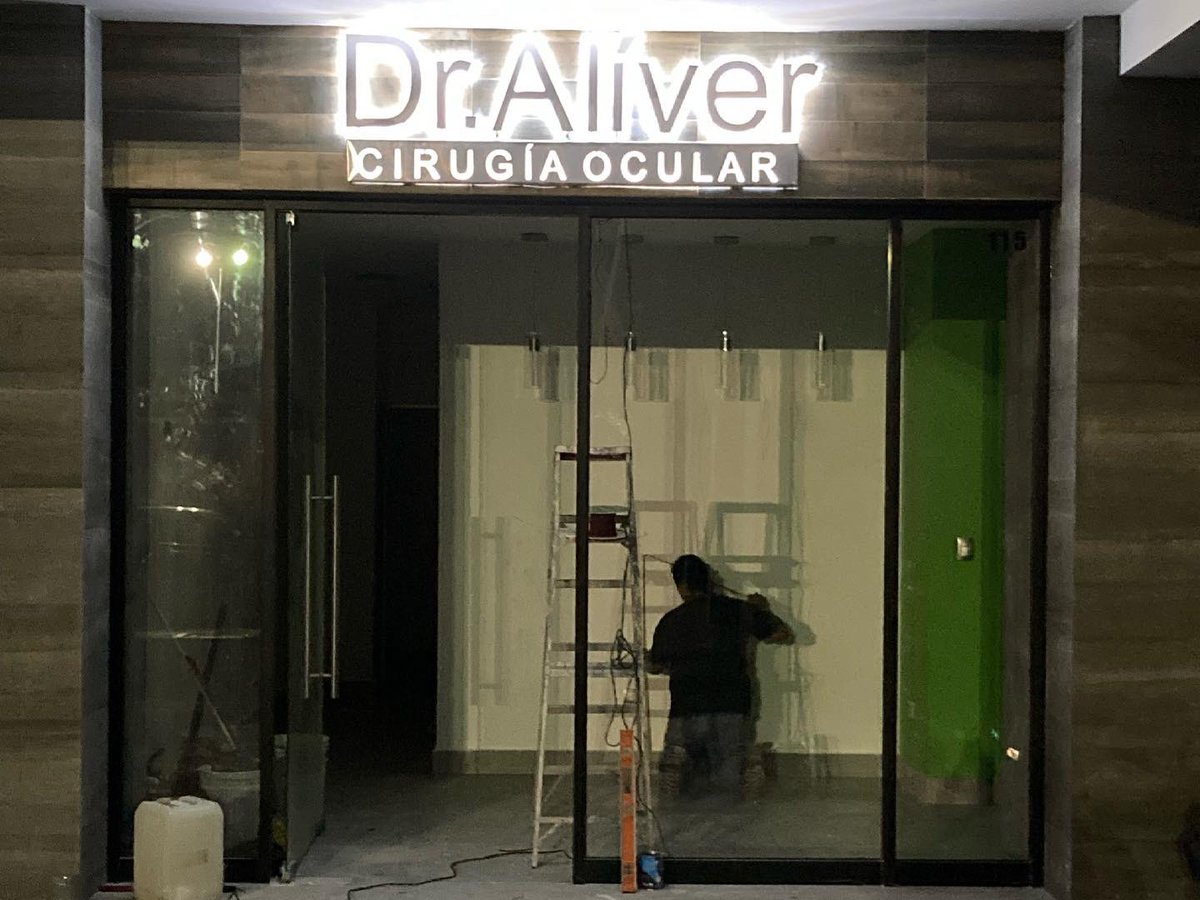 solucion_visual's tweet photo. Próximamente nuevas instalaciones 😎 

#Oftalmólogo #Corneólogo #Cumbres #Monterrey https://t.co/IPr5S9Sjbs