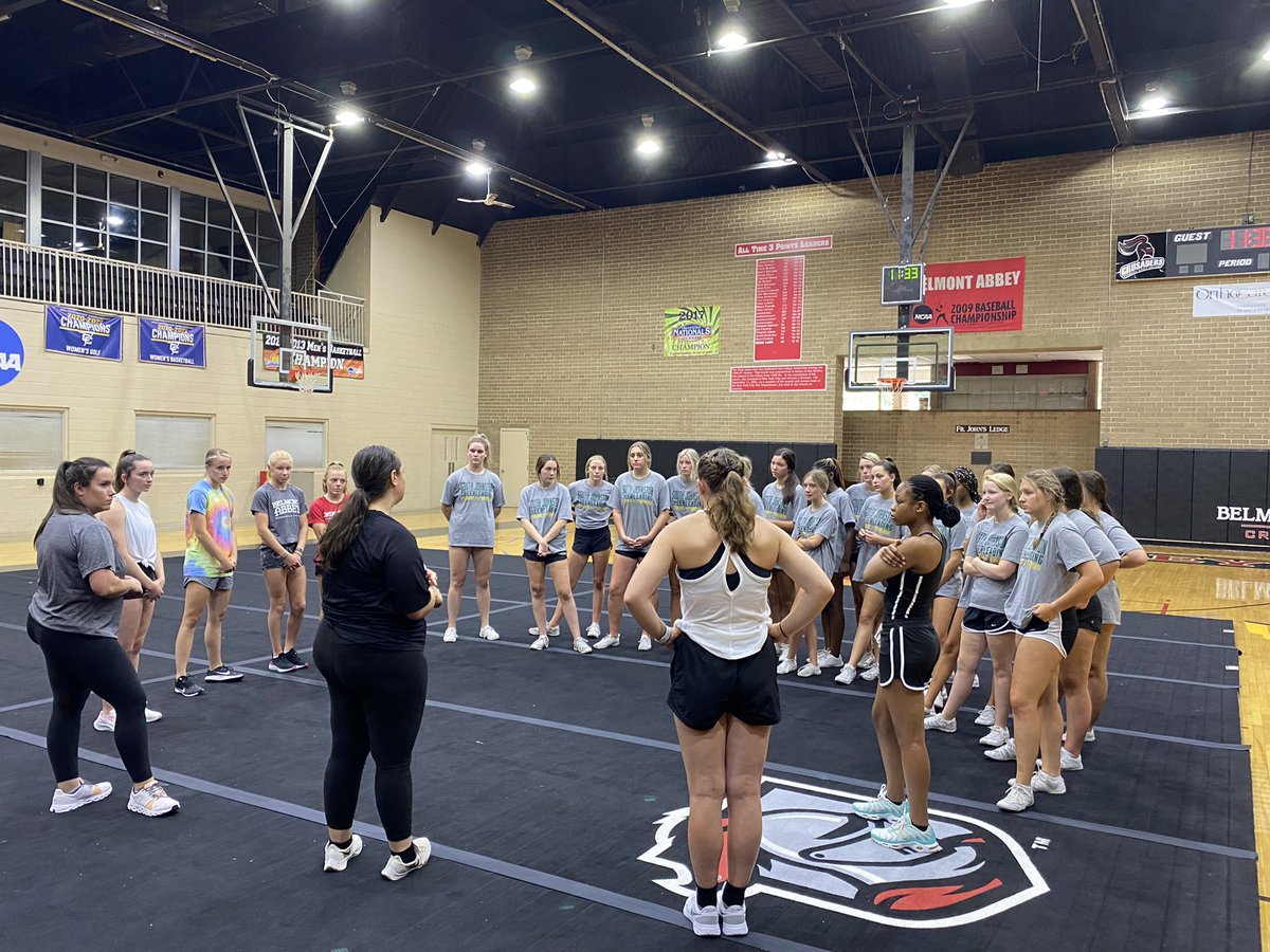 South Cheerleading tweet media