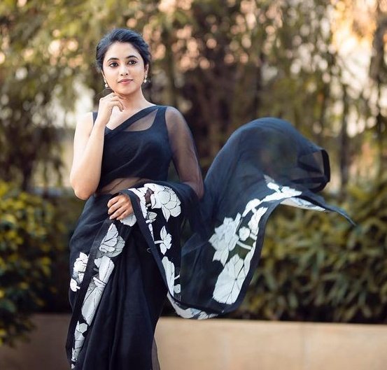 Priyankaamohanz's tweet image. #Chellama @priyankaamohan 😍🖤

#PriyankaArulMohan #Priyankamohan
#Doctor #Don #Suriya40