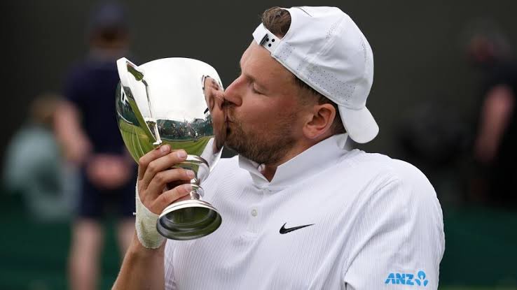 Congratulations <a href="/DylanAlcott/">Dylan Alcott</a> what a brilliant achievement.#Wimbledon Champion ❤️