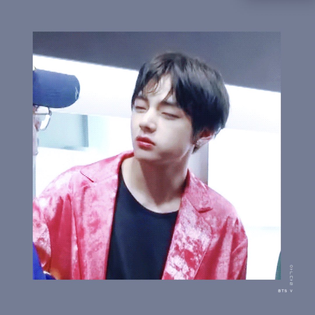 cooing_tae's tweet photo. 어릴 때부터 졸리면 눈도 못 떠 애깅 https://t.co/6peZ669E2Y