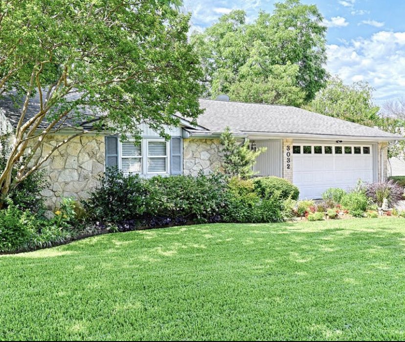 TheRoyerCo's tweet photo. This gem is in “Pending” status…🙌🏼
#FarmersBranch #MultipleOffers #DallasRealEstate #REforFriends https://t.co/gWVeImEPgU