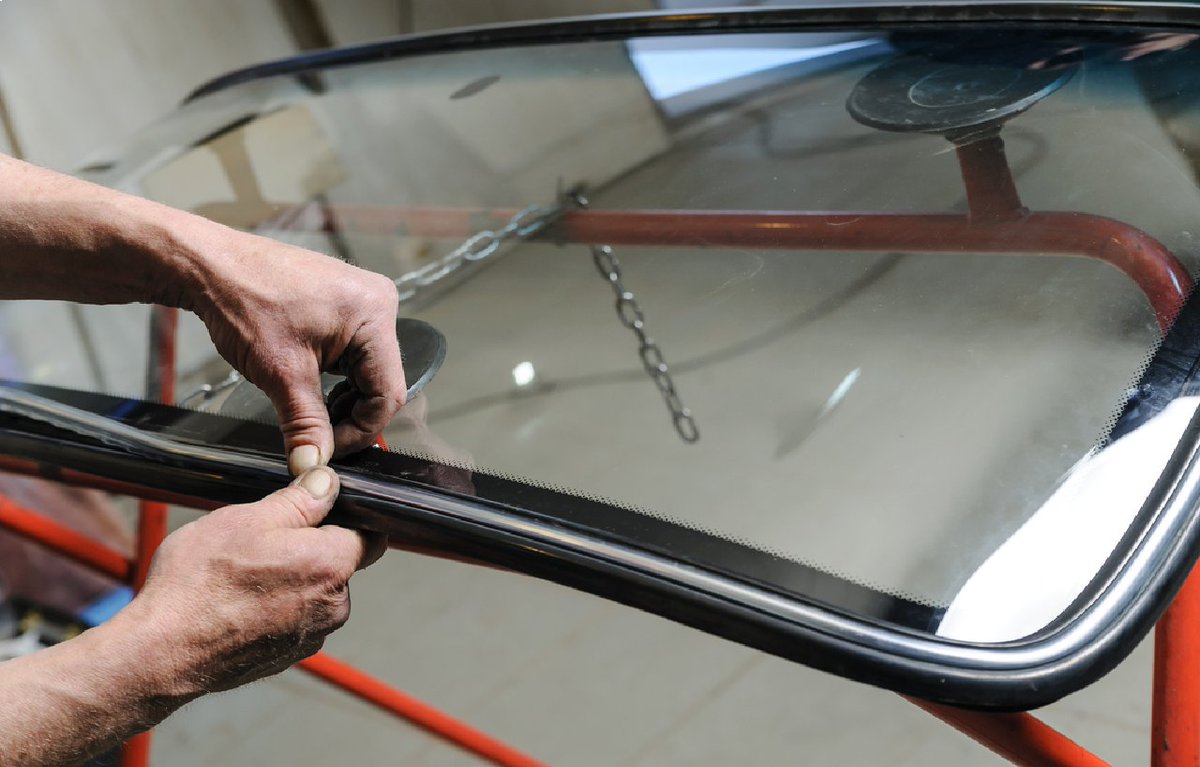 EParamount_Auto's tweet photo. There are several things that can go wrong when having Windshield Repairs done. Go with the professionals here at EParamount Auto Glass https://t.co/5duNuV3bBC #AutoGlassReplacements #Emeryville#QuarterGlassRepair https://t.co/8EB2bXBRXS