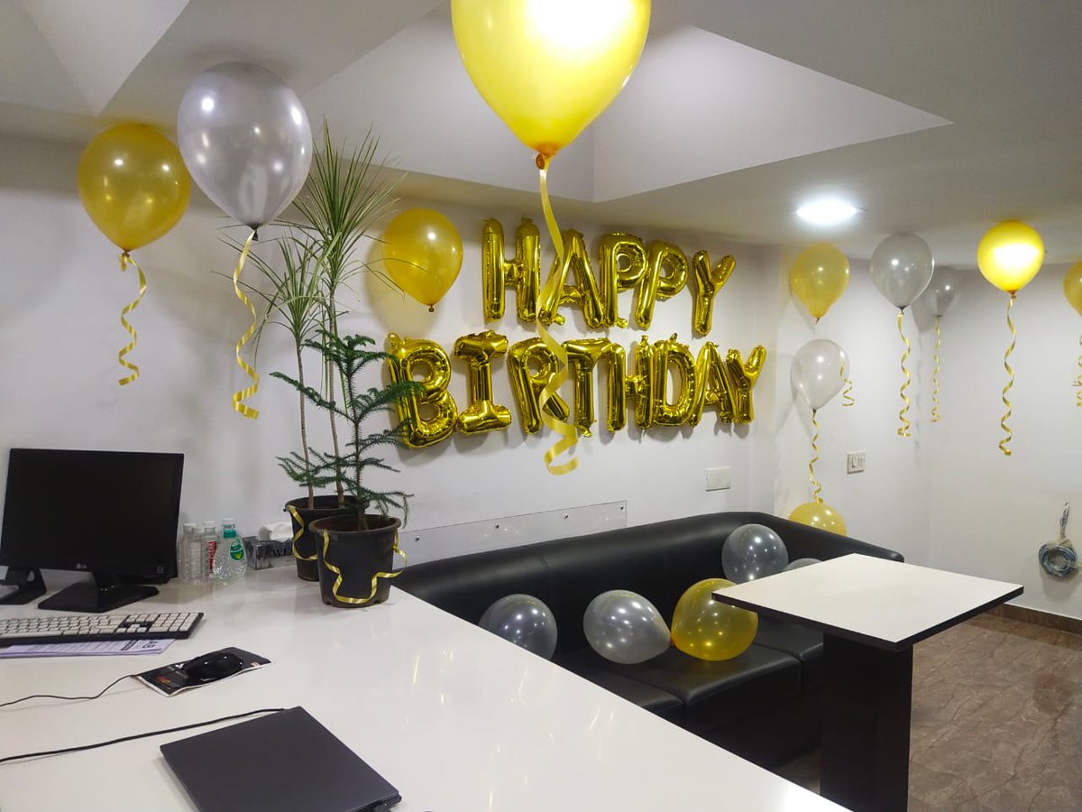 PeopleCentricHR's tweet image. Team always work 🤫💯 thank you all for  hardwork .. decoration so pretty and simplest impressions 👍👍#weekendwow #Team #bossbirthday #celebrate