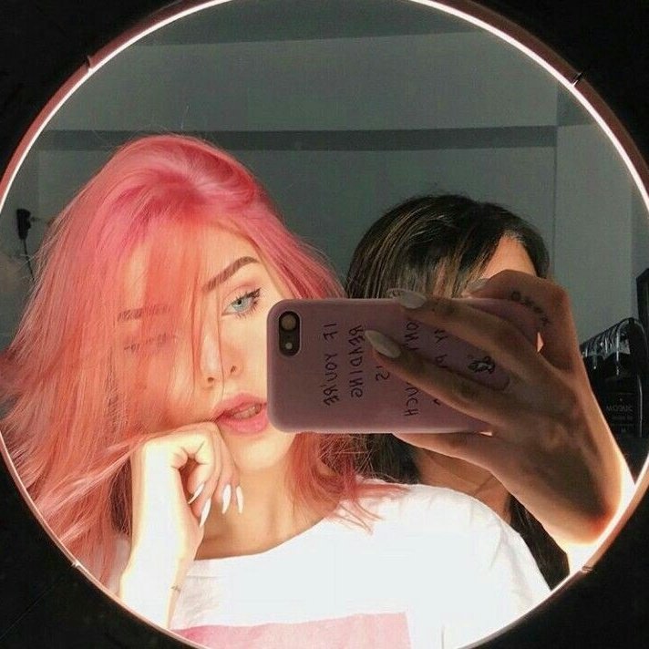 M4RVELXDC's tweet photo. ‘ ‘ Ficha para Heróis/Vilões.

Nome: Sakura Haruno

User: @privzsasa

Pronomes: Ela/Dela/A

Sexualidade: Pansexual.

Nome em que é conhecido: Arlequina.

Idade: 20 anos.

Vilão ou Herói: Vilã.

DC ou MARVEL: DC.

Aparência do personagem + Shape: https://t.co/80o5raZMBL