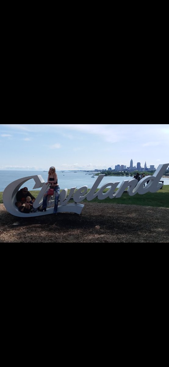 Roger1stCFalls's tweet photo. Early morning trip to the 216 and my old neighborhood to check out the new kids park at Edgewater ....
#ClevelandLife https://t.co/A5sRrUMZ6K