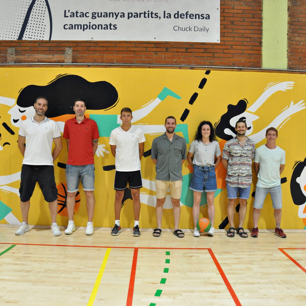 🆕 Un equip de gent de bàsquet i de Calella. La nova Junta que encapçala Jordi Albó "Toti" i que ja està treballant per la 45ª Edició de les 24h de Bàsquet de Calella.🏀⁣

#cbcalella⁣
#calellaesmes ⁣
#calellabàsquet ⁣
#orgullverditaronja⁣
#BàsquetCAT