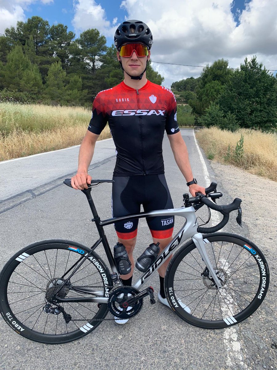 #CopaEspañaEliteSub23 
El #GPPrimavera de #Ontur espera el domingo a <a href="/Netllar/">Netllar</a> <a href="/ALE_cycling/">ALÉ</a> y al <a href="/equipoEssax/">Equipo Essax</a> <a href="/Fund_Benicadell/">Fundación Benicadell</a>
<a href="/_EugenioSanchez/">Eugenio Sánchez López</a>, <a href="/josuegomezzz/">Josué Gómez 😎</a>, <a href="/CarlosSoler_/">Carlos Soler</a> y <a href="/j_sanchezfelipe/">Juan Sanchez Felipe</a> también acuden a la prueba. <a href="/HoutLuca/">Luca Van hout</a>
<a href="/AleGomizPerez/">Gómiz.</a> 
alicanteconelplatogrande.com/2021/07/10/el-…