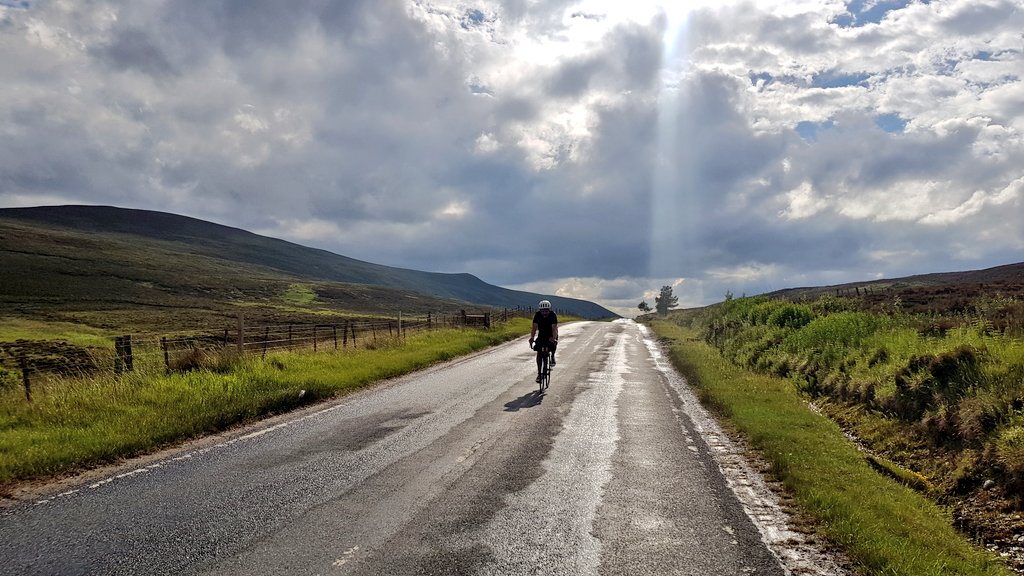 jampears's tweet photo. Sat-Thu Scottish cycle tour. 
S: Edinburgh - Loch Awe 123 miles, S: Loch Awe - Tobermory 95, 
M: Tobermory - Applecross 121, 
T: Applecross - Ullapool 118,
W: Ullapool - Tomintoul 104
T: Tomintoul - Edinburgh 126 https://t.co/LdF0iaoKfX