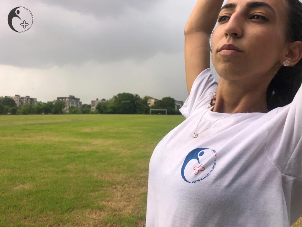 proyectovive2's tweet photo. Hoy es el gran día🤩 del #YogaChallenge🧘♀ anímate y participa junto a nosotros😃, aquí les dejamos las fotos📸 tomadas por unos de nuestros fotógrafos Romel Verdecia.
Que esperas sube tu contenido📲 y ponle las etiquetas:
# YogaChallenge
#ActividadFisicaEnCasa
#ProyectoVive+ https://t.co/Tt0alS7bvI