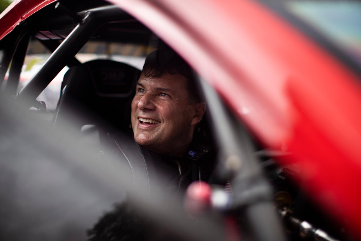 jimfarley98's tweet photo. My first hillclimb of the day at @fosgoodwood in Roger Penske's 2019 Australian Supercar championship-winning Mustang! #FOS 

@Team_Penske #GW_Ford #FordPerformance https://t.co/uY4FZ5blUY