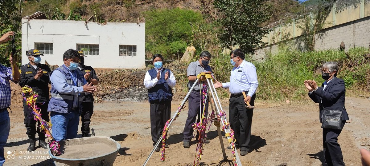 OPastorP's tweet photo. Hace unos días el alcalde de la ciudad de Quillabamba y el gerente general de la empresa de agua de la ciudad me invitaron a compartir su alegría por el inicio de la obra  de mejoramiento de su planta de tratamiento de agua potable,  que se interviene después de más de 40 años. https://t.co/XoNnBGuUBj