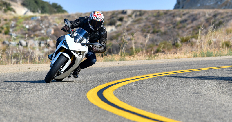 DucatiNet's tweet image. 2021 Ducati SuperSport 950 S Review sco.lt/5zYhCS