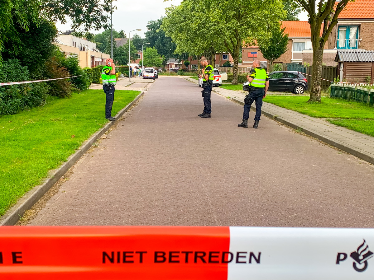 Man (29) raakt gewond bij steekpartij, twee mannen aangehouden
