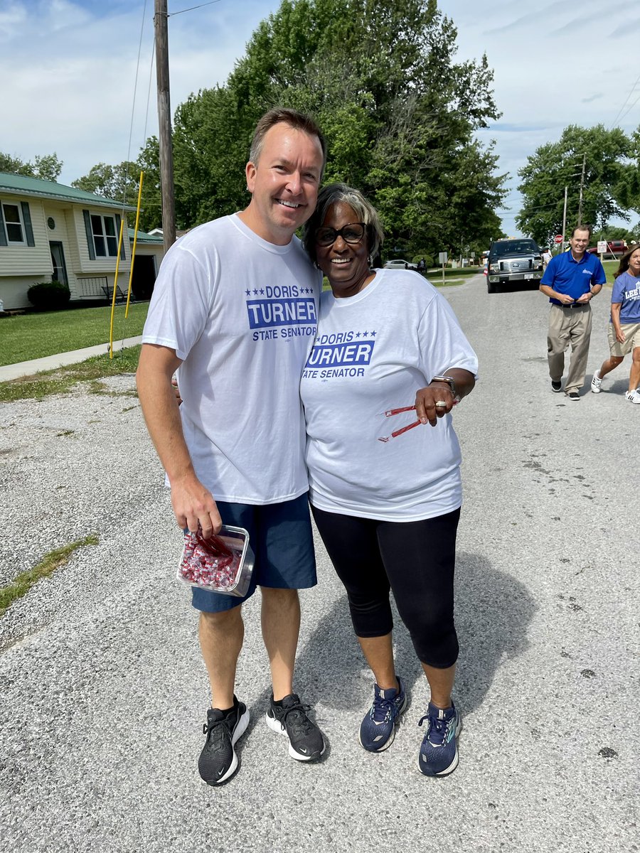 AndyManar's tweet image. Had a blast with my State Senator @VoteforDoris in my hometown parade! #BHill #Macoupin